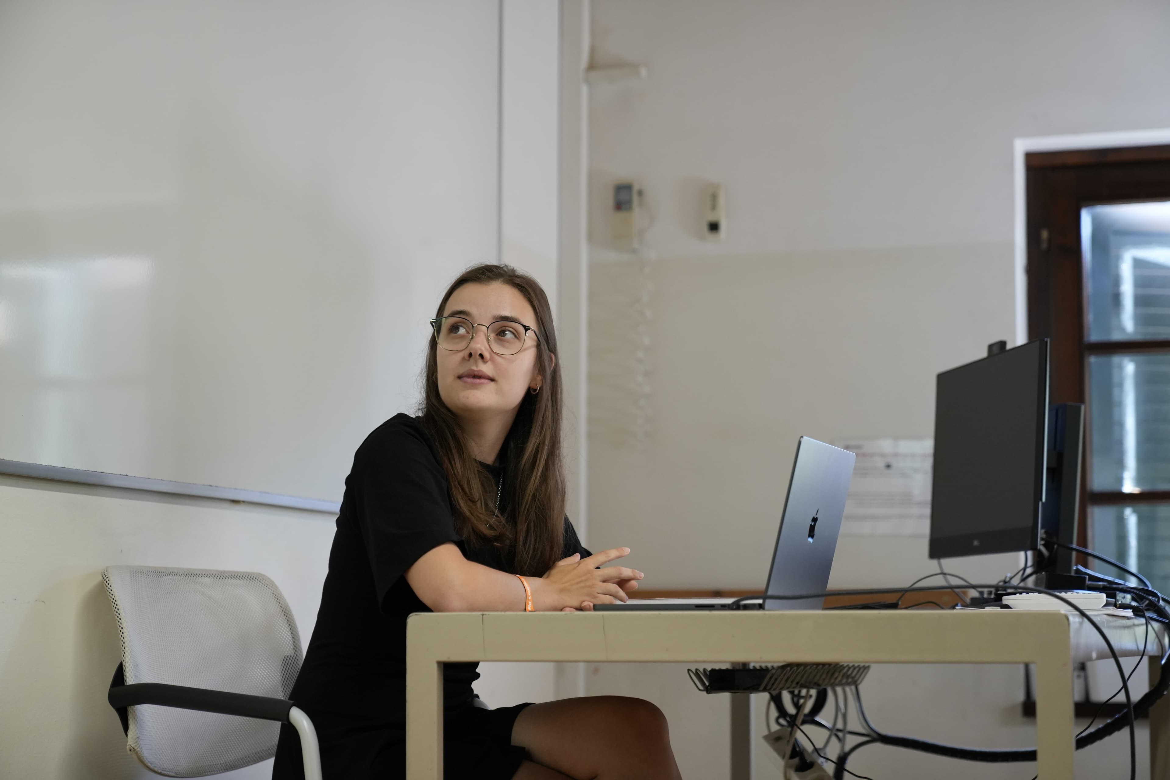 Daniela teaching at the PlanB Week.